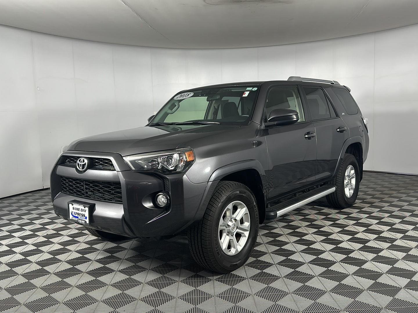 Used 2018 Magnetic Gray Metallic Toyota SR5 image 5