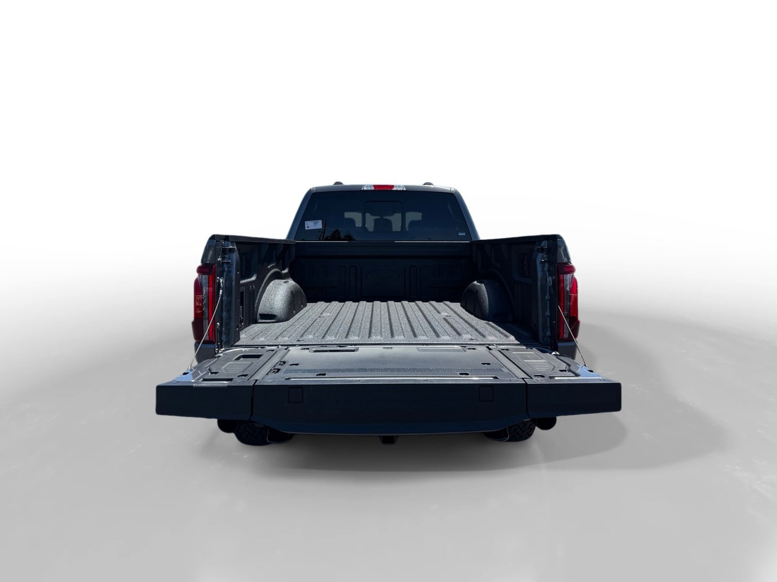 New 2026 Carbonized Gray Metallic Ford Tremor image 17