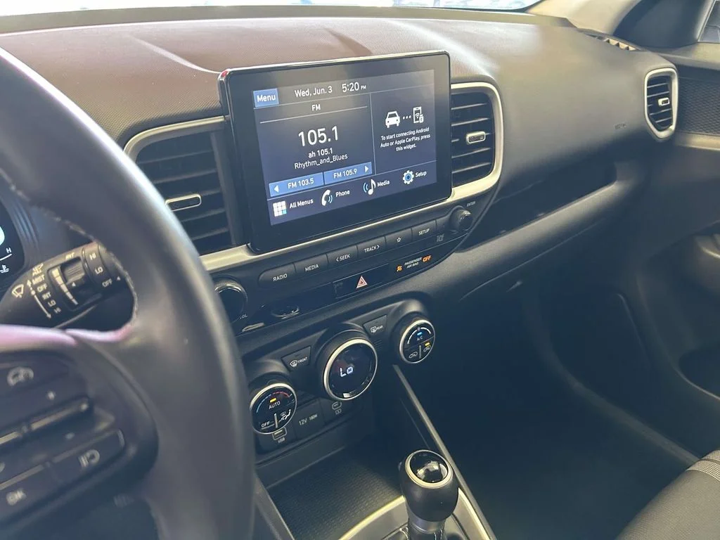 Used 2025 Silver Hyundai SEL image 23