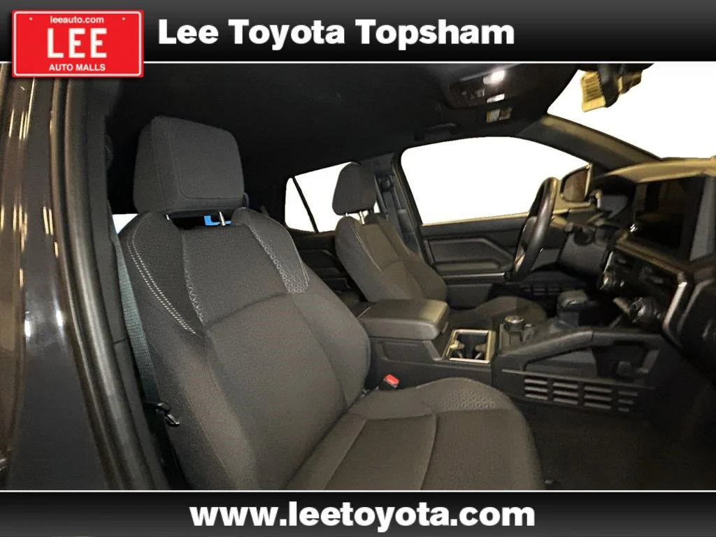 Used 2025 Underground Toyota SR5 image 15