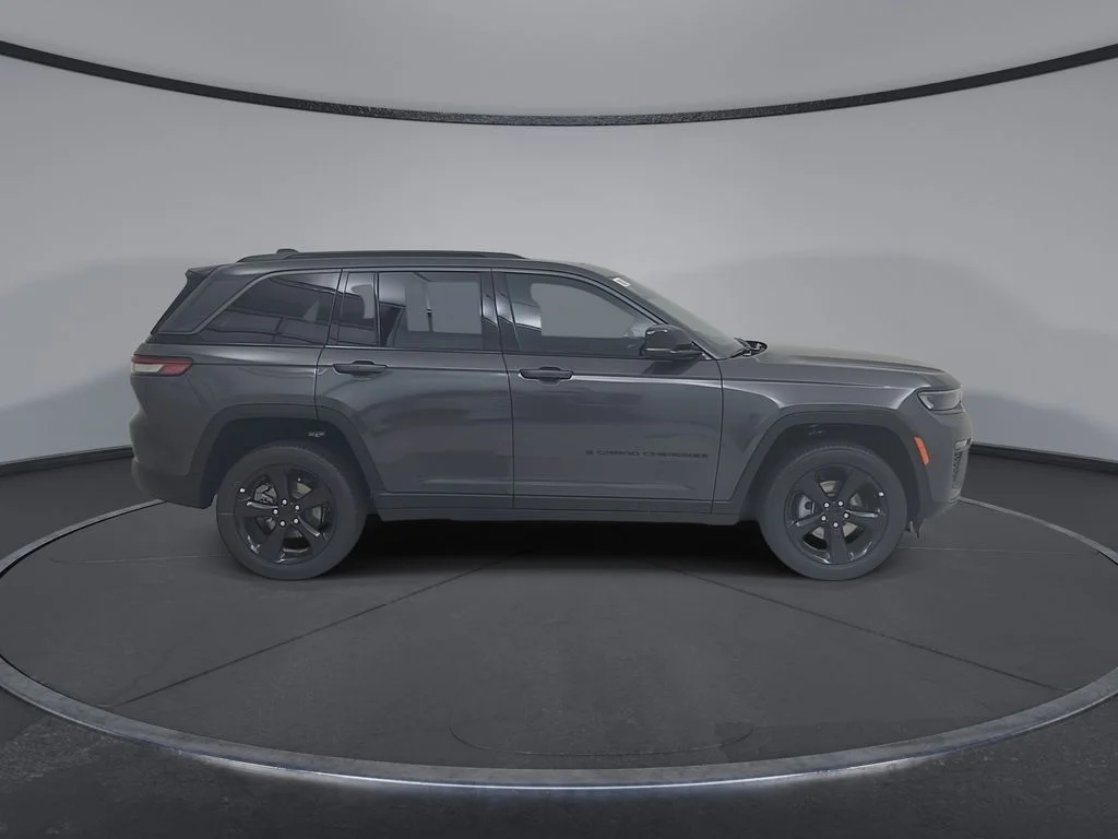 New 2026 Baltic Gray Metallic Clear-Coat Exterior Paint Jeep Limited image 17
