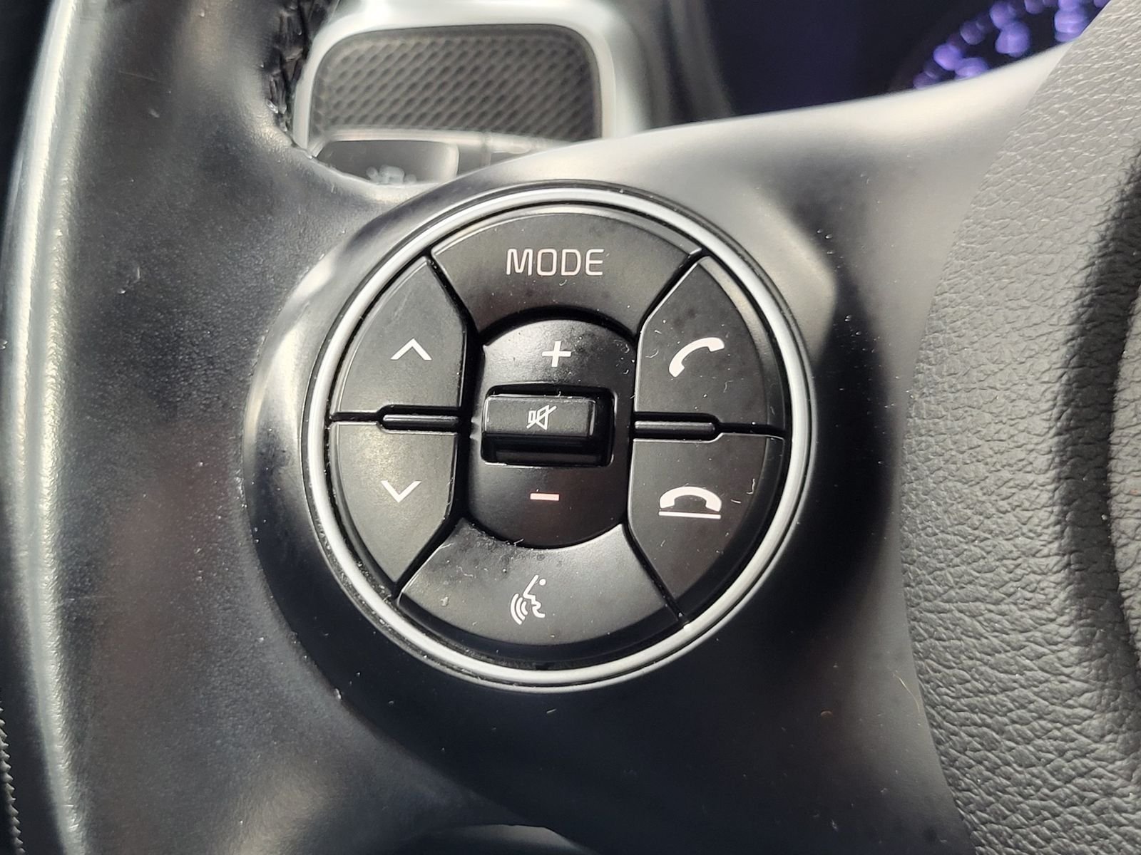 Used 2020 White Kia GT-Line image 15