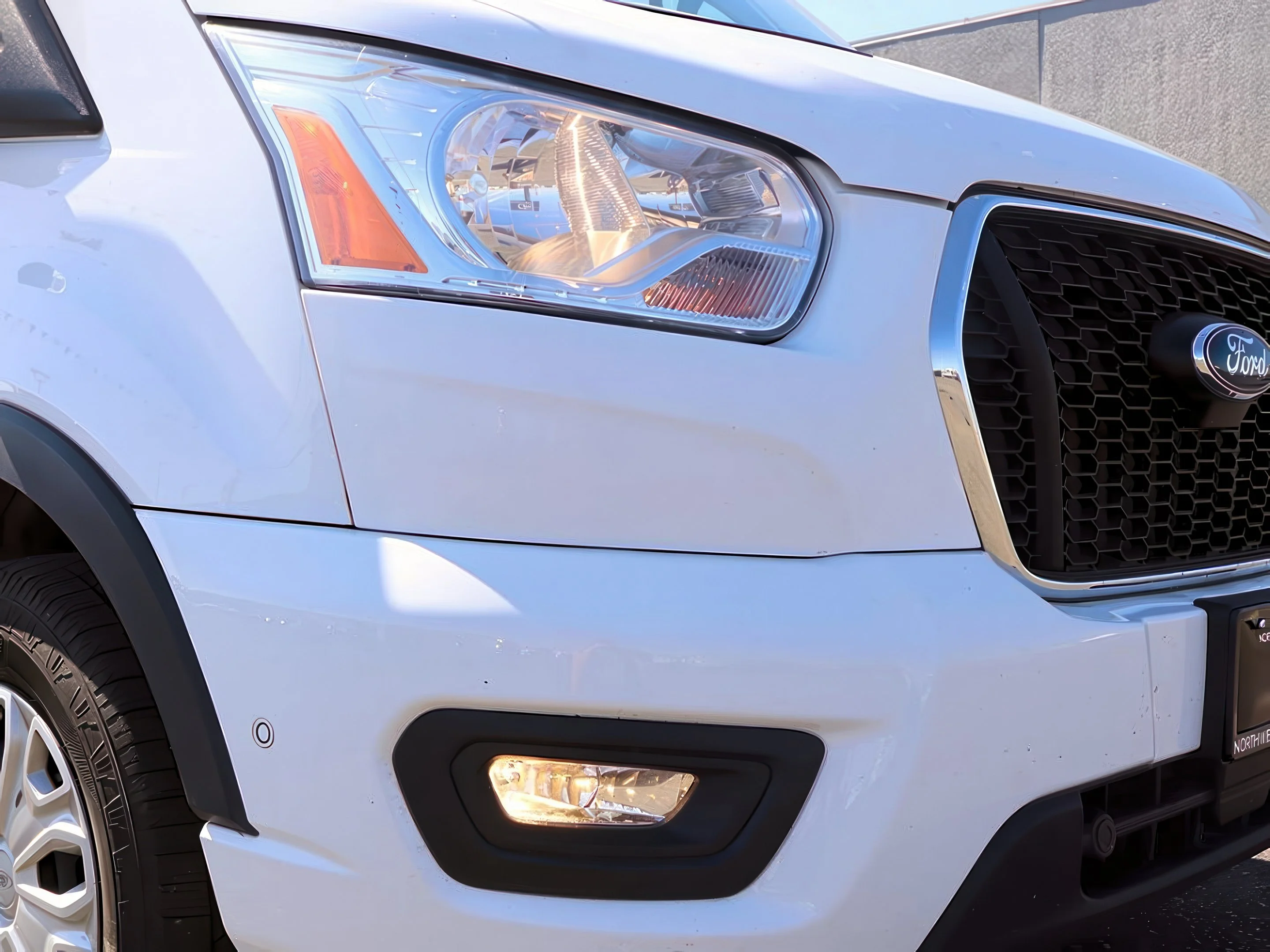 2021 Ford Transit Passenger Van XLT - Photo 25