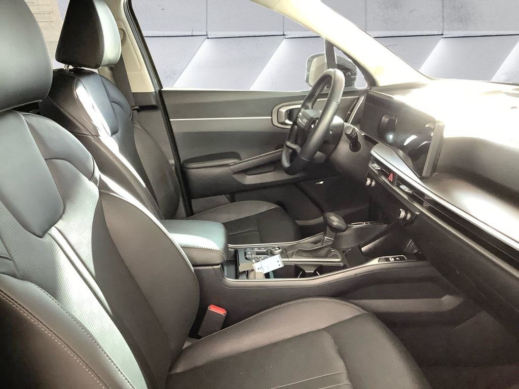 Used 2026 Green Kia X-Line EX image 13