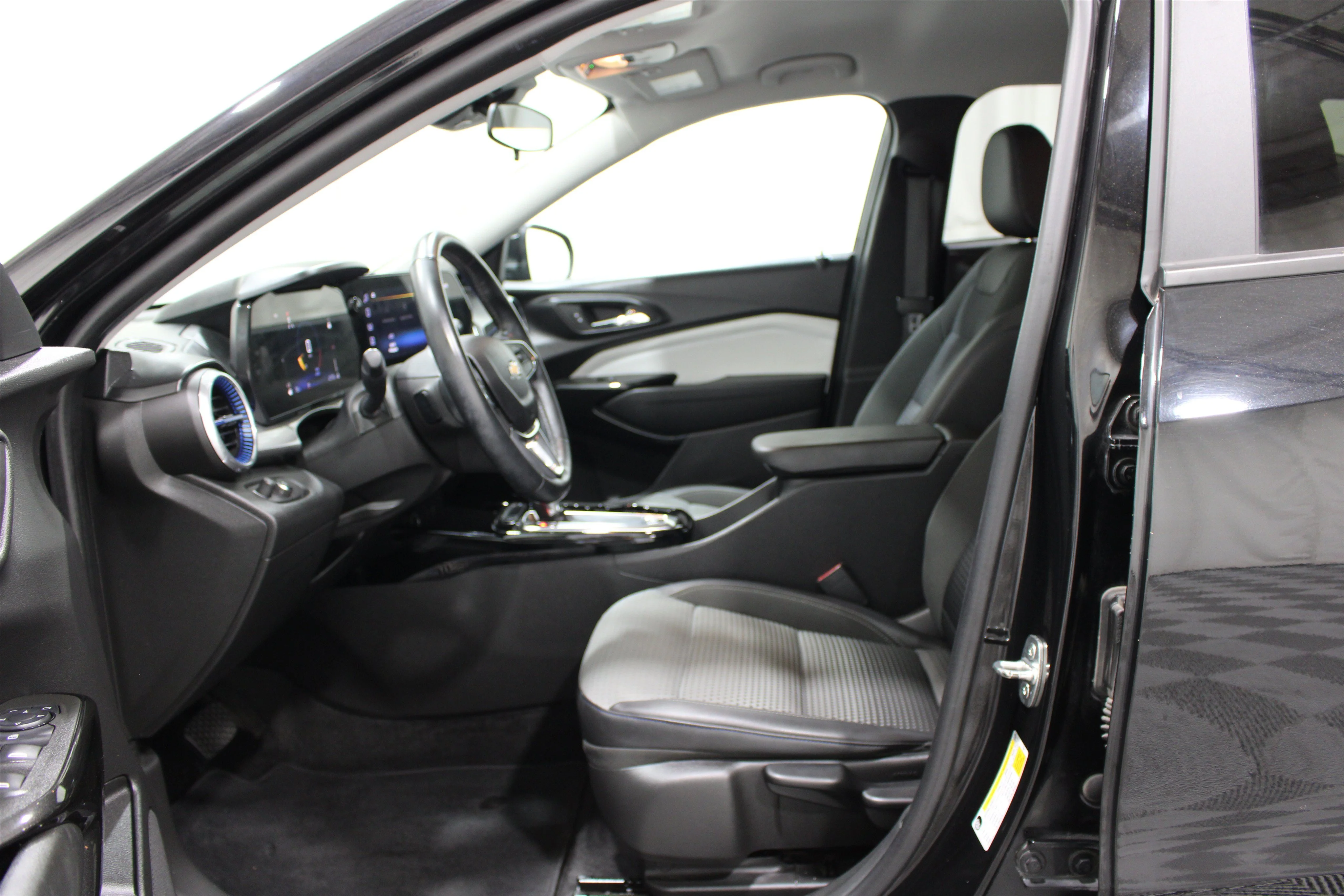 Used 2024 Mosaic Black Metallic Chevrolet LT image 3