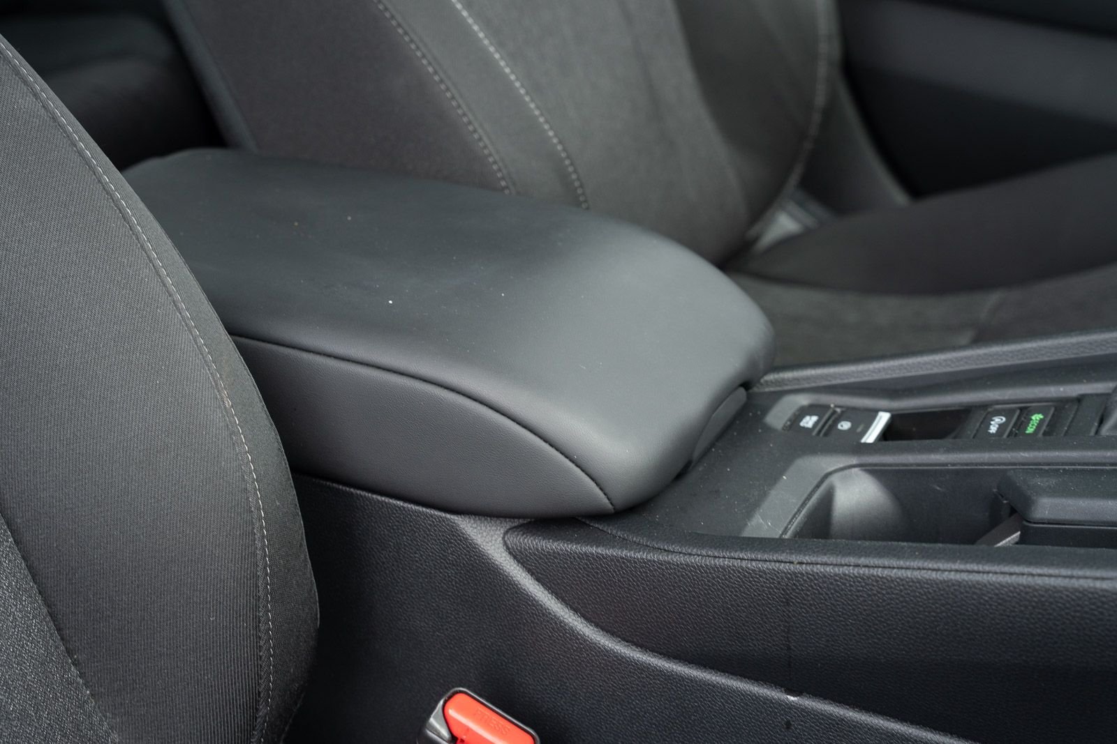 2025 Honda Accord SE - Photo 11
