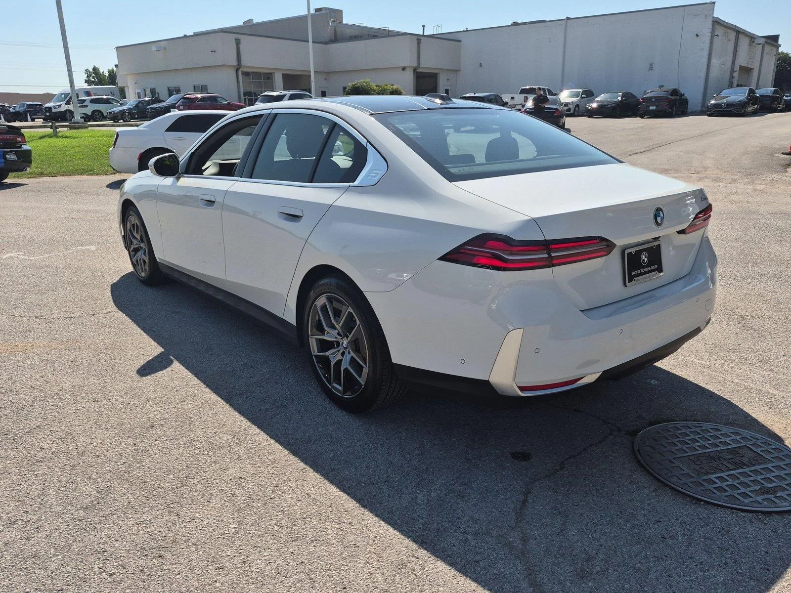 Used 2026 WHITE BMW 530i image 3