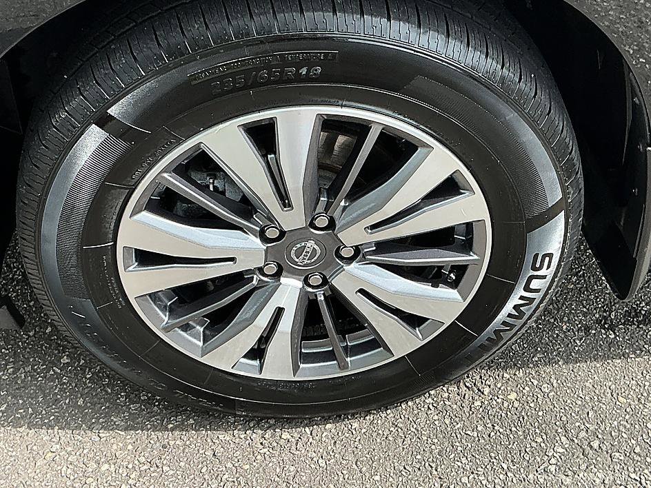 Used 2020 Magnetic Black Pearl Nissan SL image 10