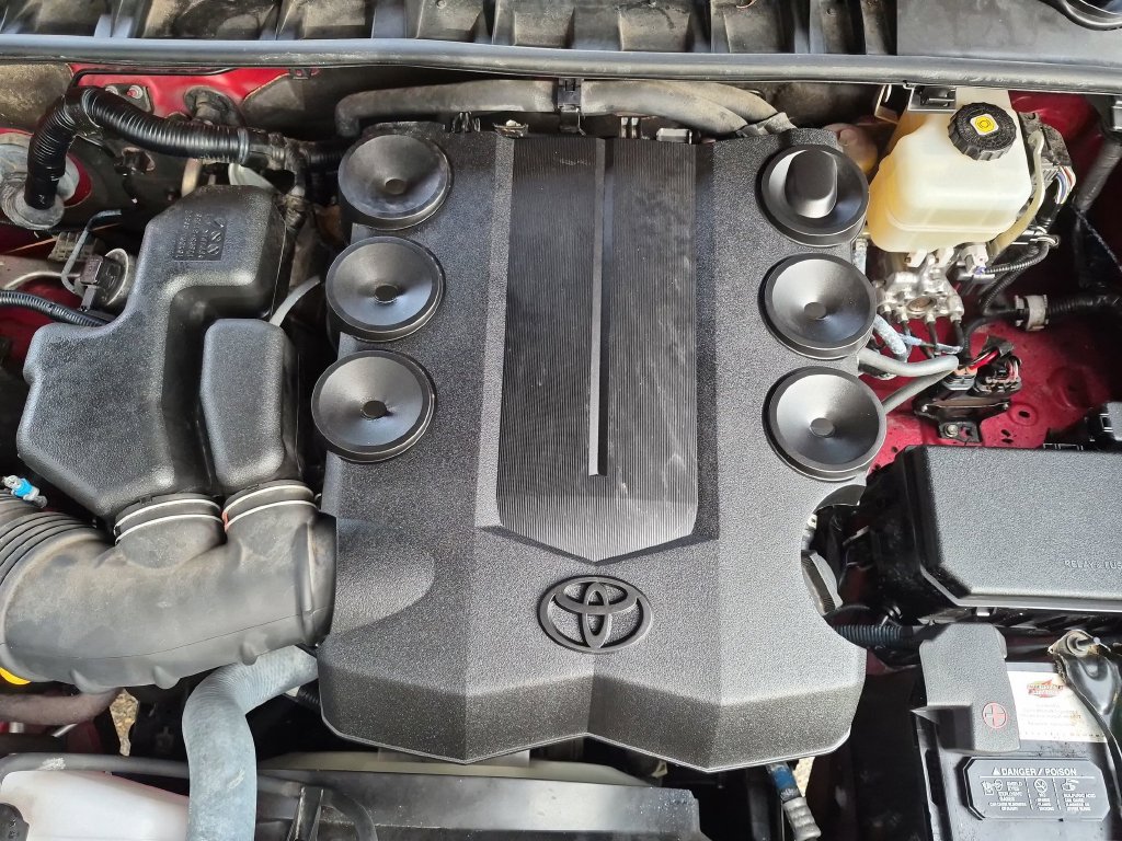 Used 2018 Red Toyota SR5 Premium image 13