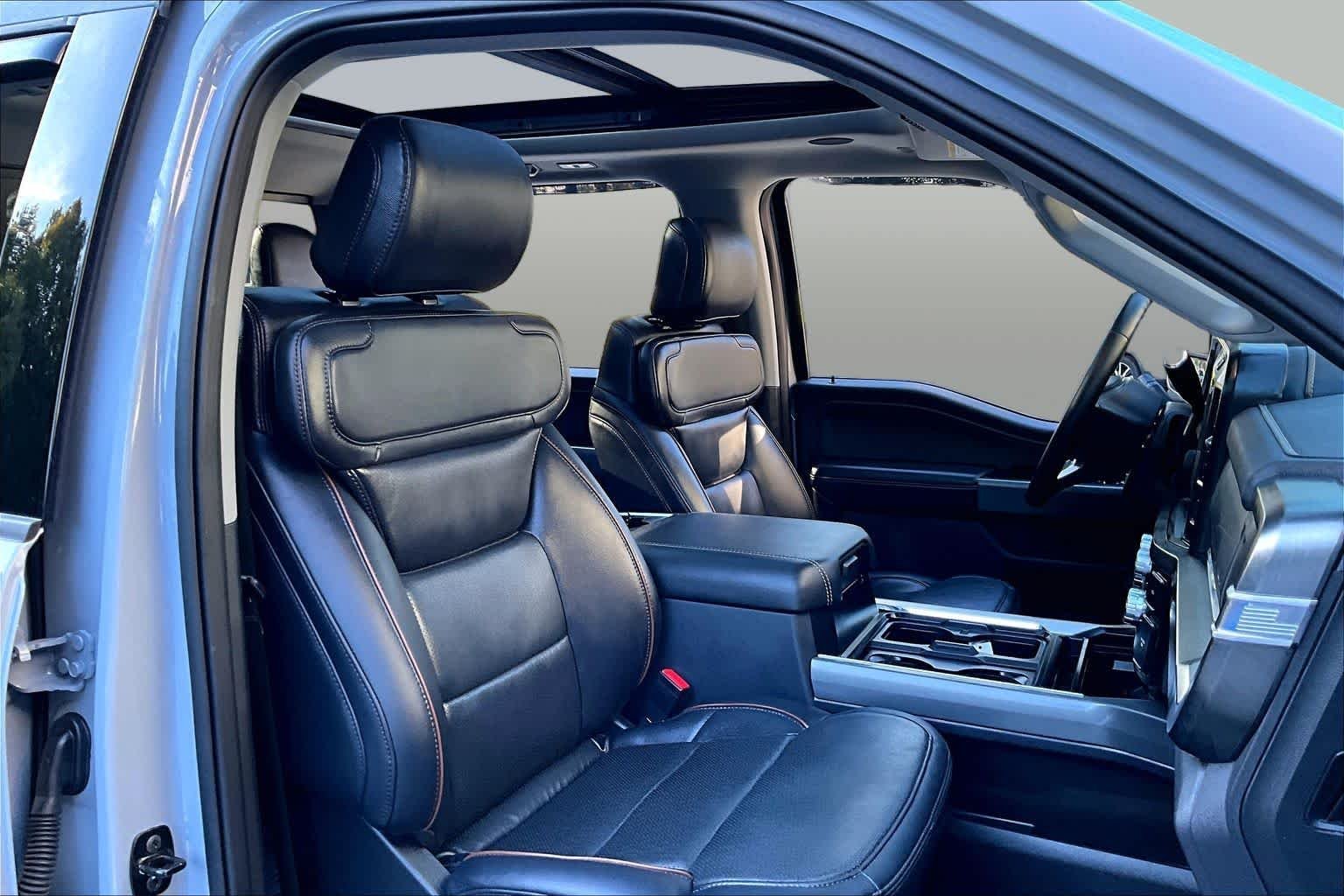 Used 2025 Glacier Gray Metallic Tri-Coat Ford LARIAT image 9