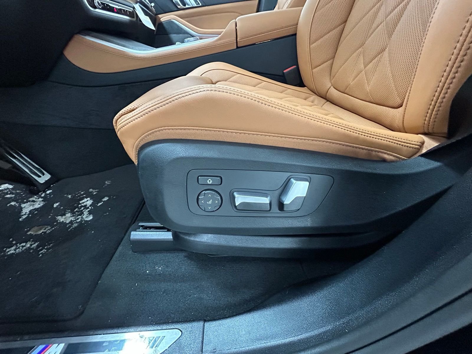New 2026 Carbon Black Metallic BMW xDrive50e image 52