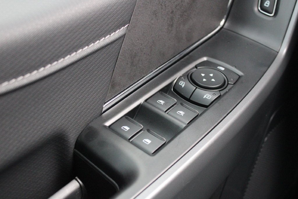 New 2026 Carbonized Gray Metallic Ford XLT image 7