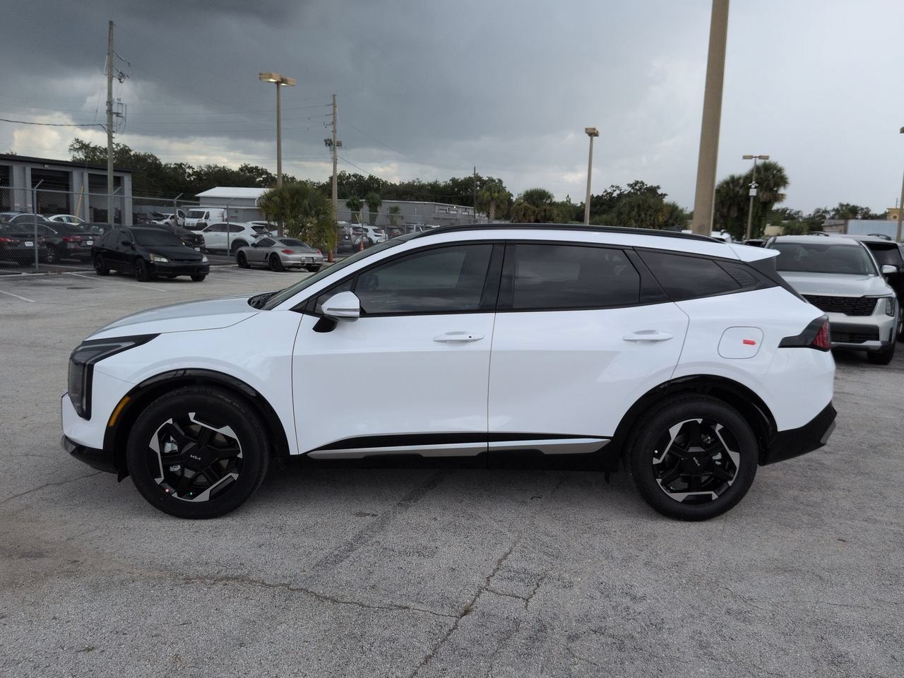 New 2026 Glacial White Pearl Kia SX image 7
