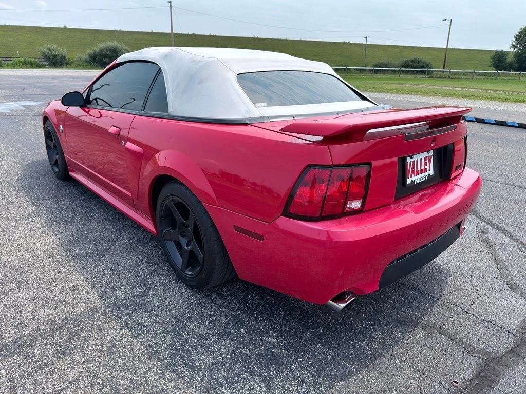 Used 2004 Red Ford GT image 11