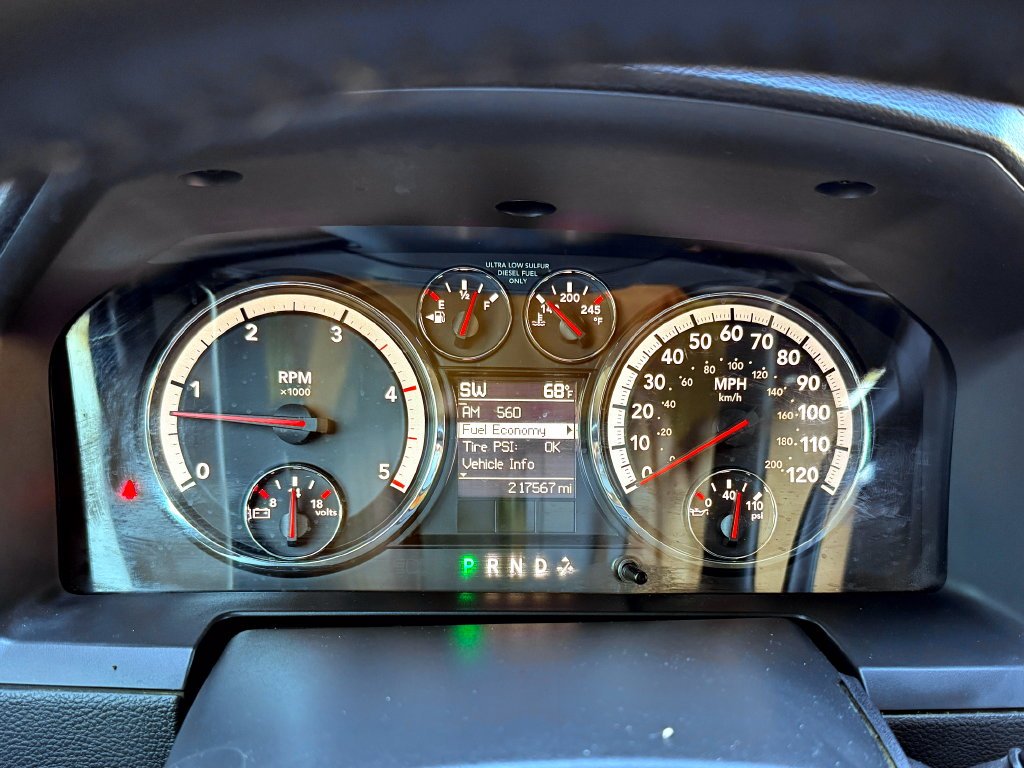 Used 2012 Silver Ram Laramie image 21