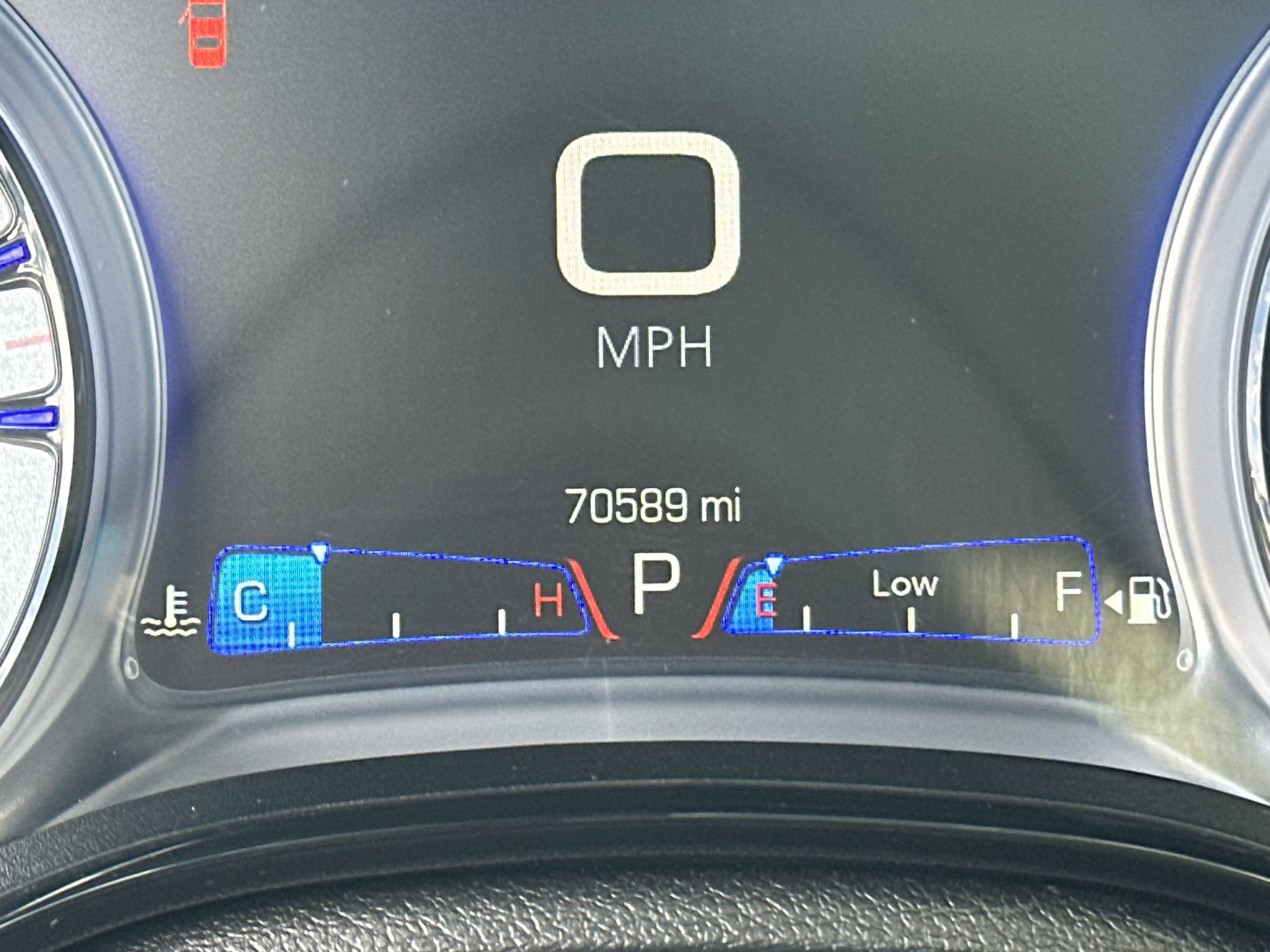 Used 2016 Jazz Blue Pearlcoat Chrysler Base image 19