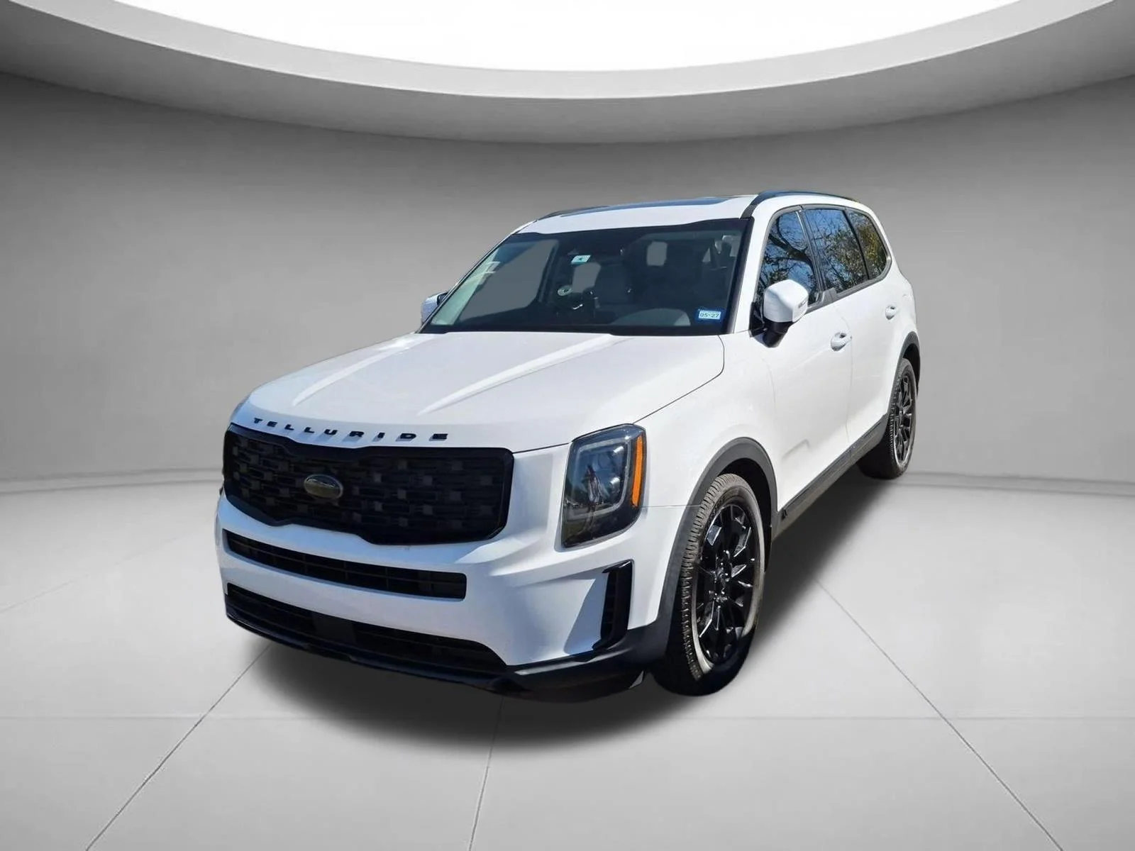 Used 2021 Glacial White Pearl Kia EX image 1