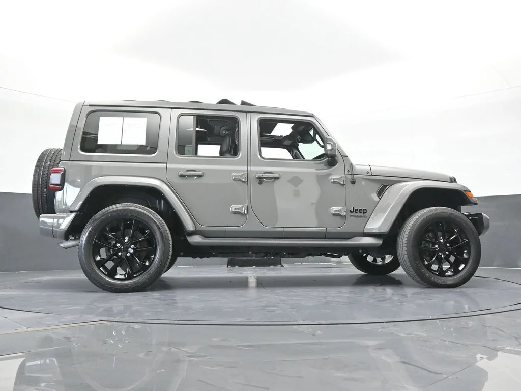 Used 2022 Sting-Gray Clearcoat Jeep Unlimited Sahara High Altitude image 66