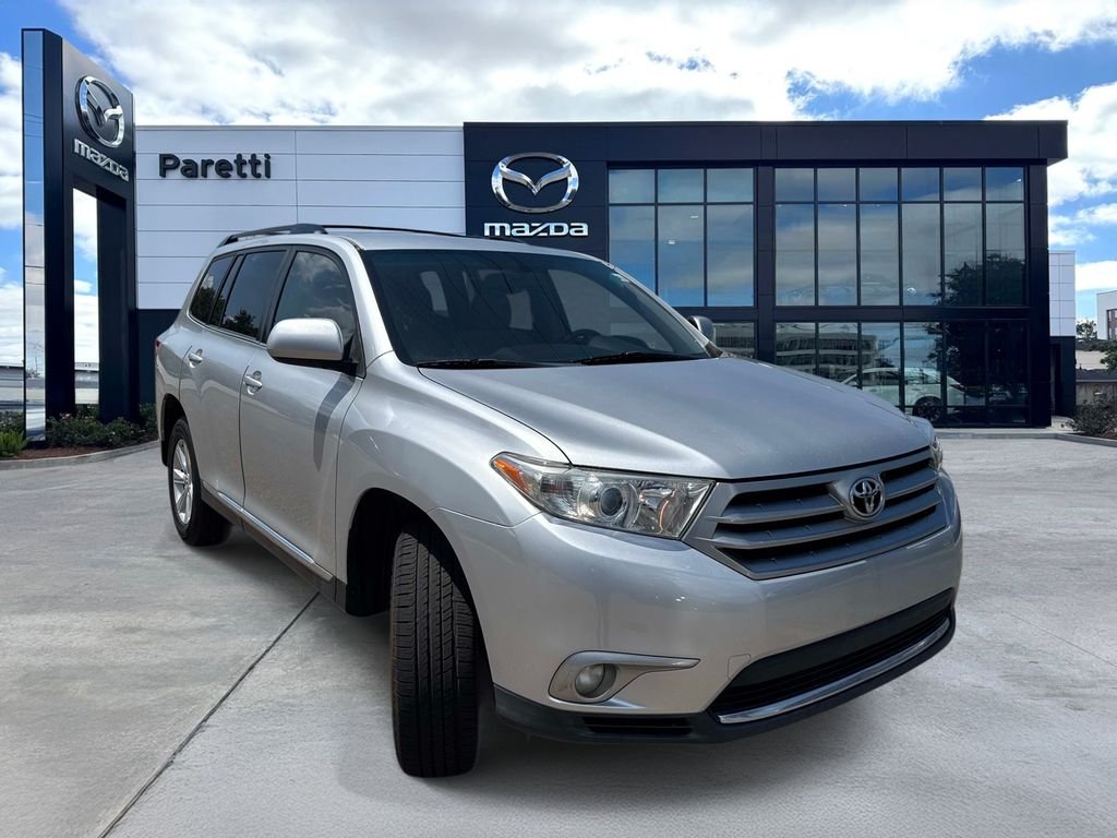 Used 2011 Silver Toyota Base image 5