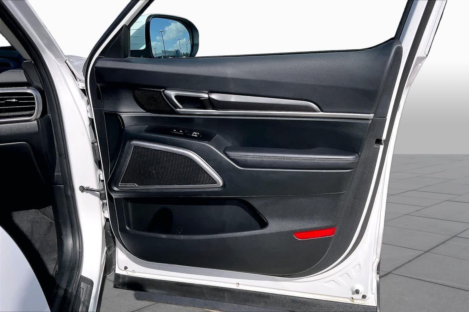 Certified Used 2025 Glacial White Pearl Kia S image 21