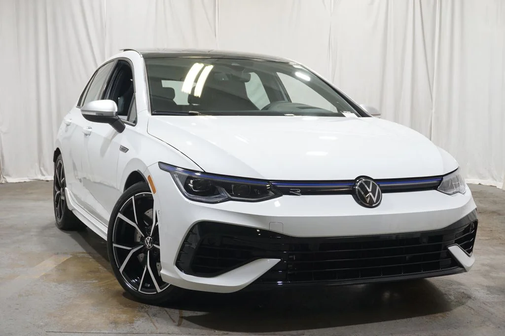 Used 2024 White Volkswagen 2.0T image 5