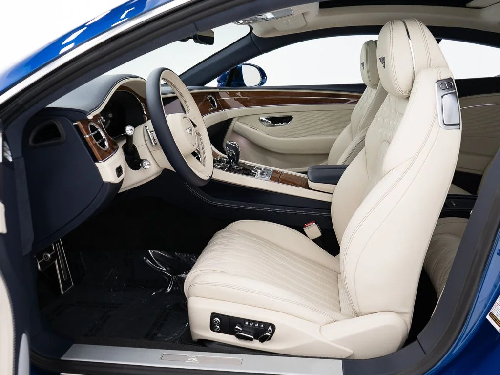 New 2026 Sequin Blue - by Mulliner Bentley Azure image 15