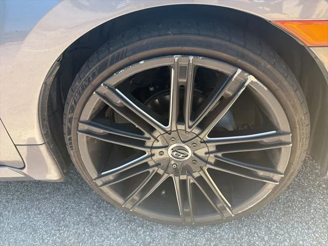 Used 2019 Gray Honda LX image 7