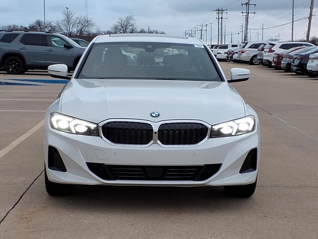 New 2026 Mineral White Metallic BMW 330i xDrive image 15