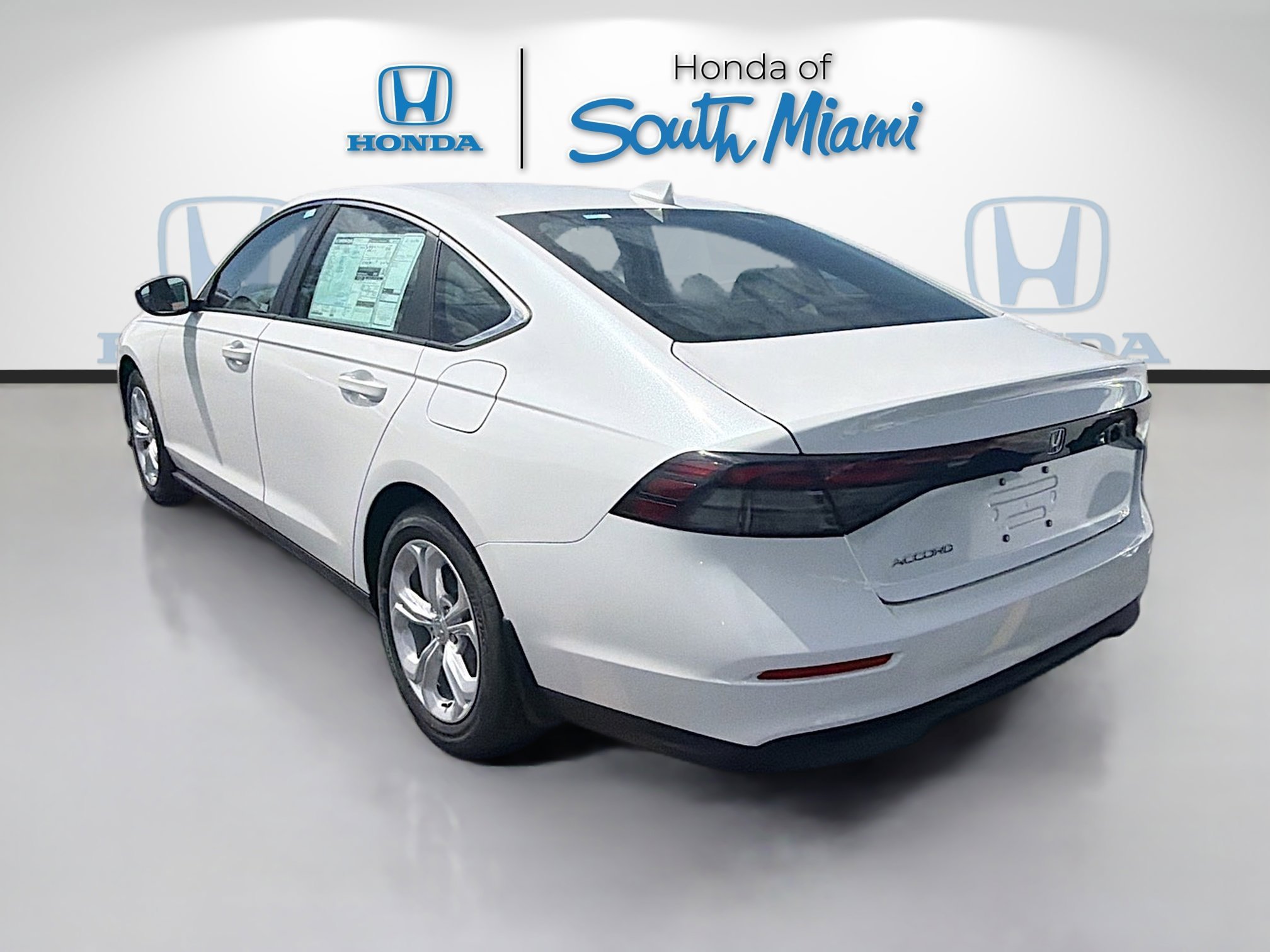 New 2026 Platinum White Pearl Honda LX image 5