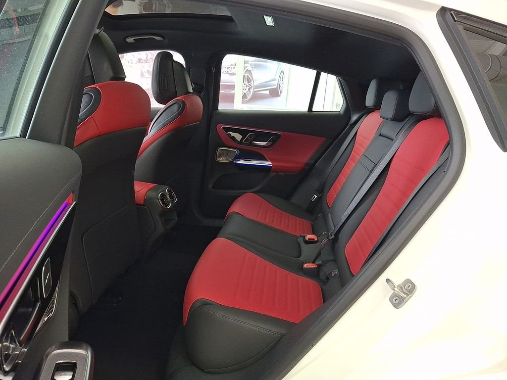 New 2026 MANUFAKTUR Moonlight White Metallic Mercedes-Benz GLC 43 AMG® image 7