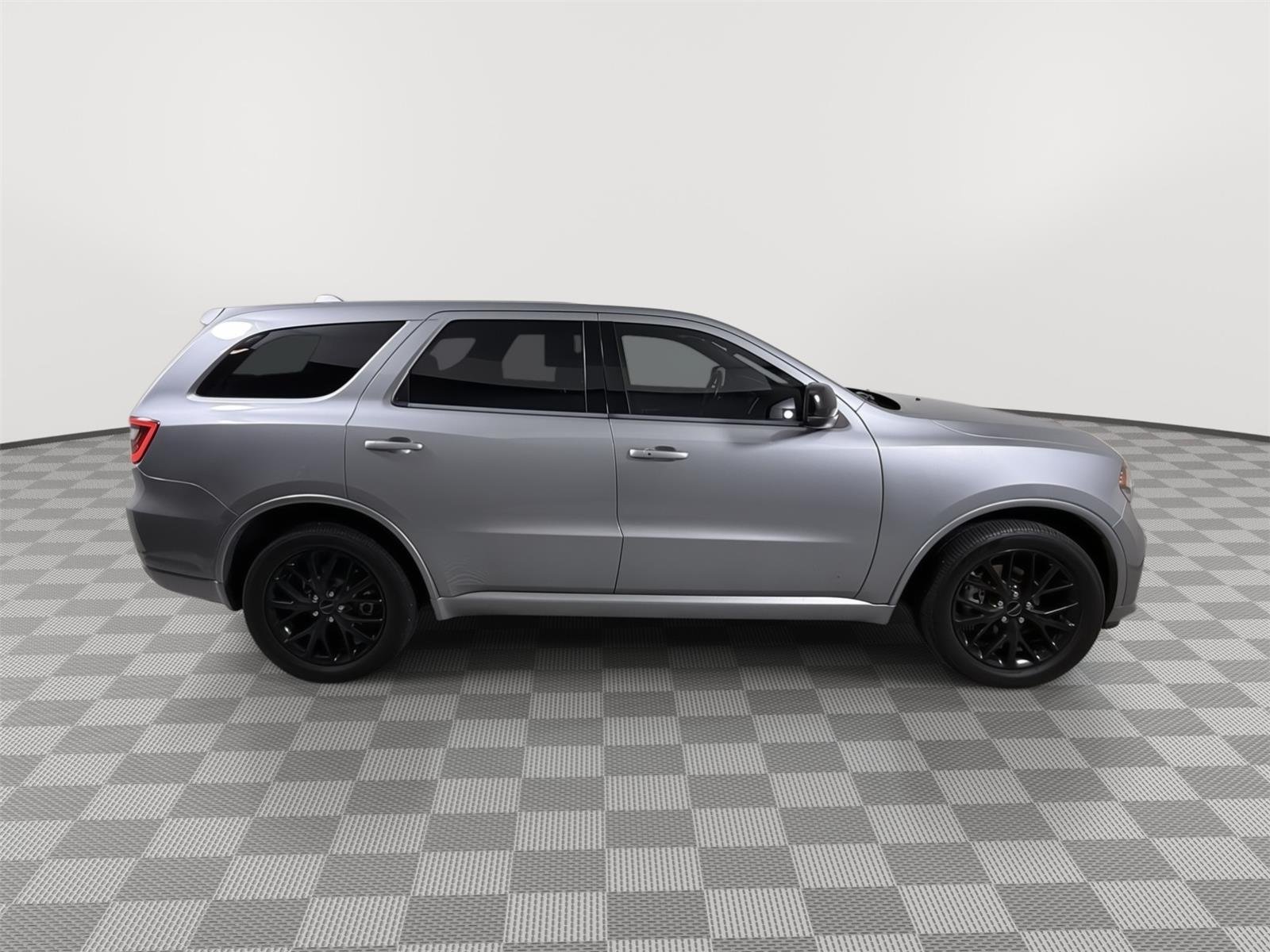 Used 2016 Billet Silver Metallic Clearcoat Dodge SXT image 12