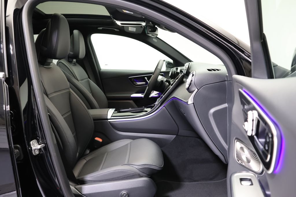 Used 2026 Black Mercedes-Benz GLC 300 image 46