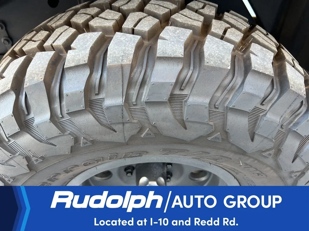 Used 2006 Light Khaki Metallic Jeep Unlimited Rubicon image 31