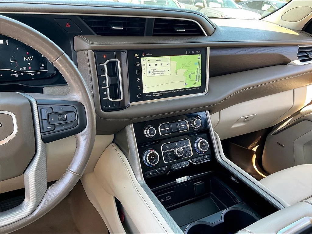 Used 2022 White Frost Tricoat GMC Denali image 18