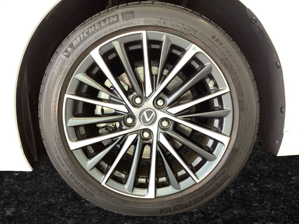 Used 2023 White Lexus 350 image 27
