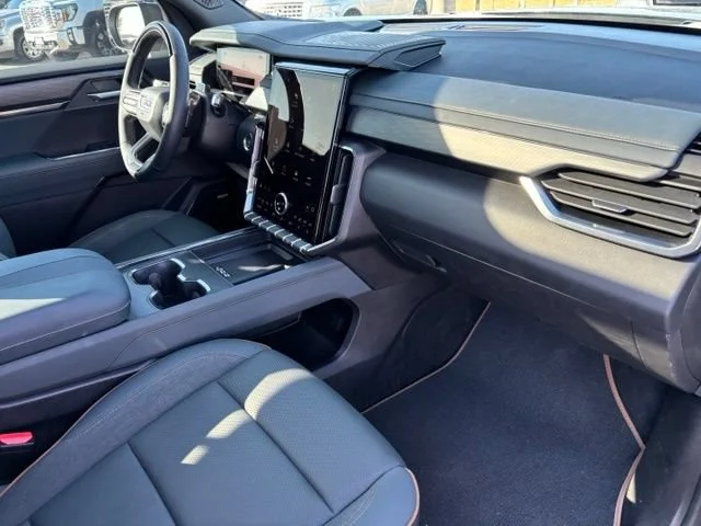 Used 2024 Sterling Metallic GMC AT4 image 25