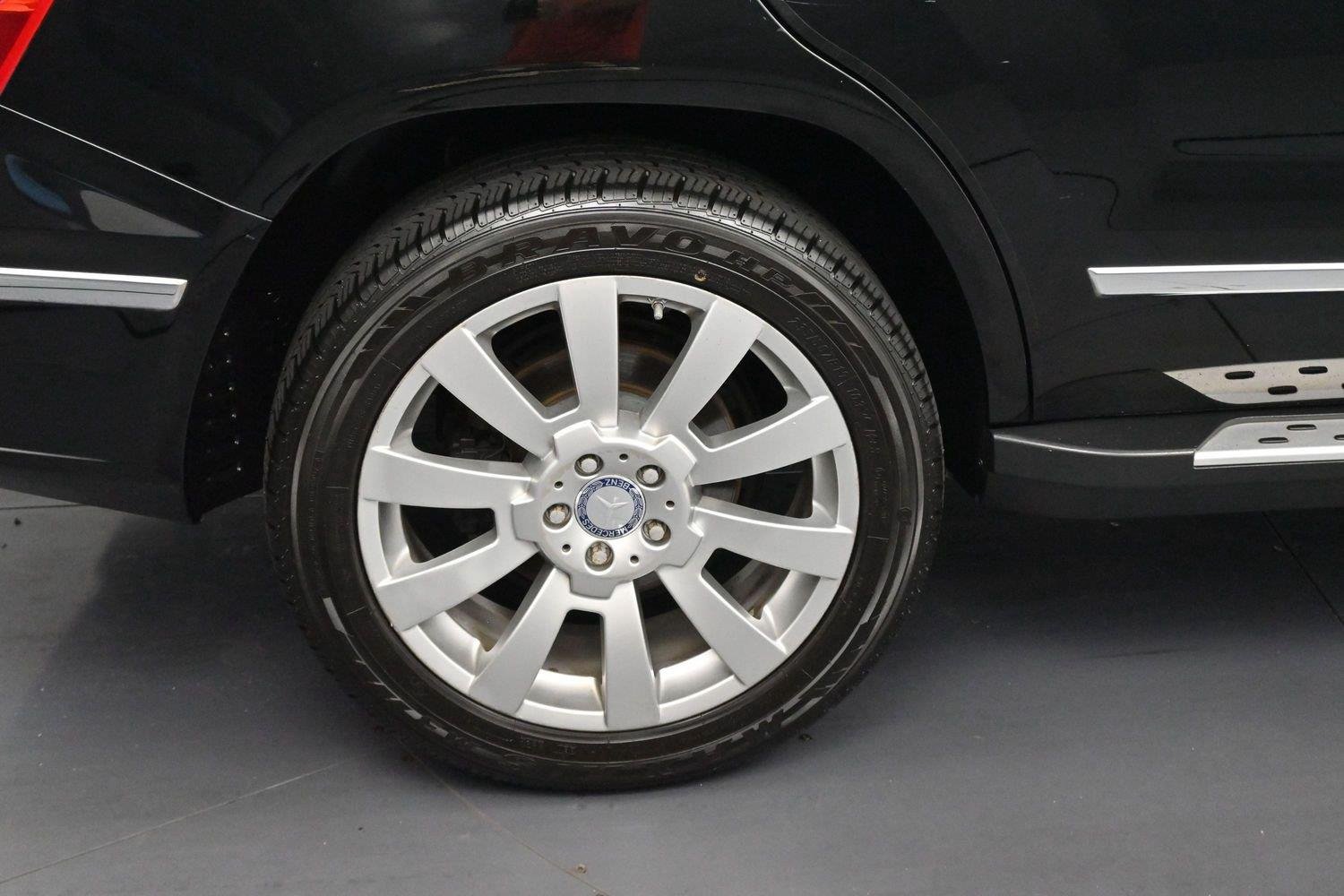 Used 2010 Black Mercedes-Benz GLK 350 image 35