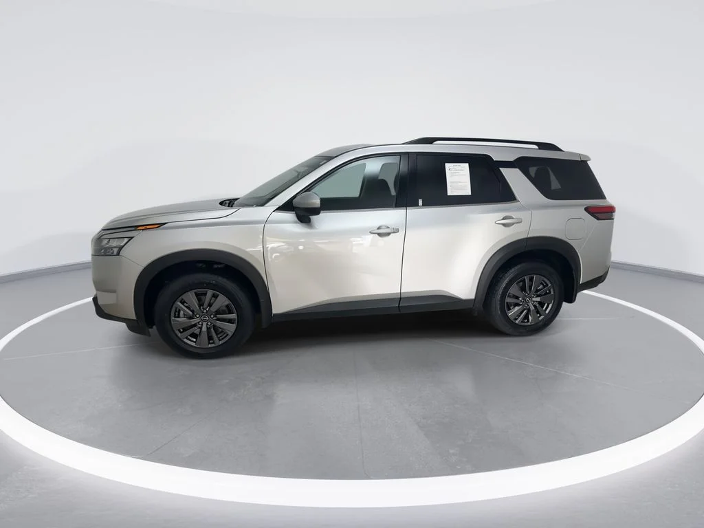 Used 2023 Silver Nissan SV image 5