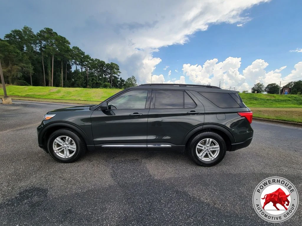 Used 2022 Green Ford XLT image 2