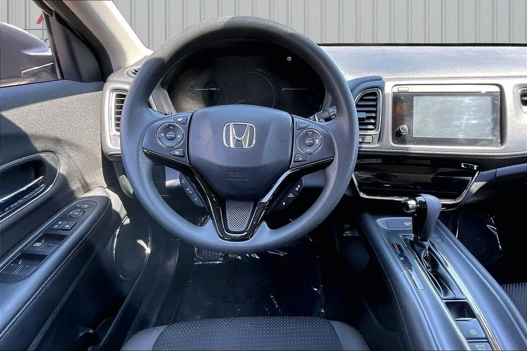 Used 2020  Honda EX image 8