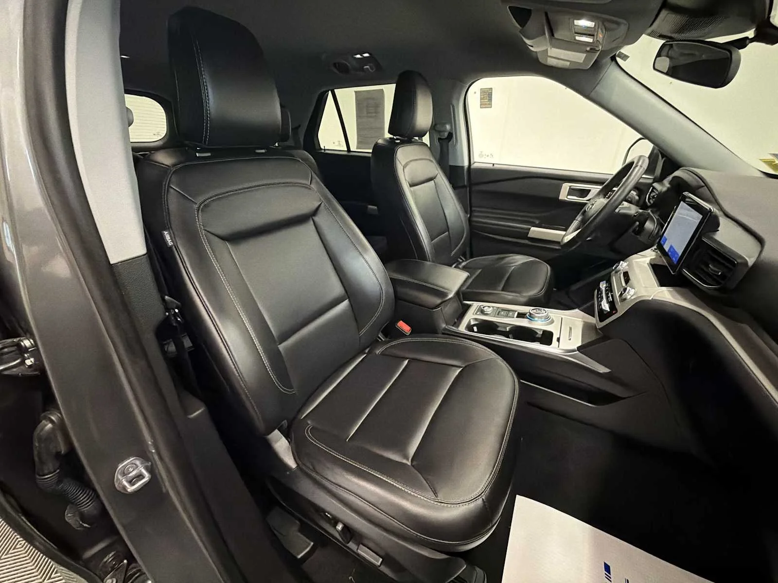 Used 2023 Carbonized Gray Metallic Ford XLT image 25