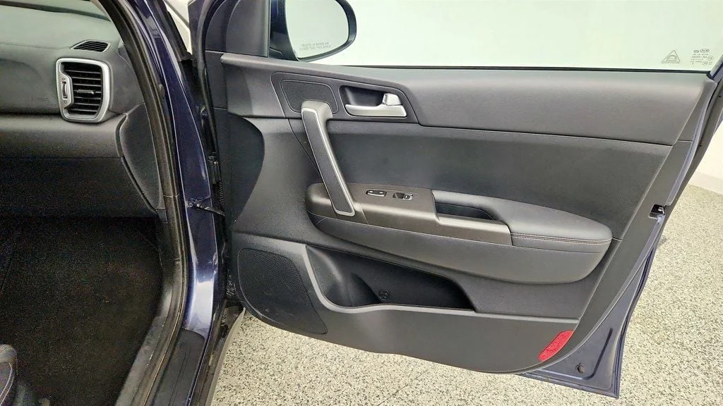 Used 2019 Pacific Blue Kia LX AWD image 24