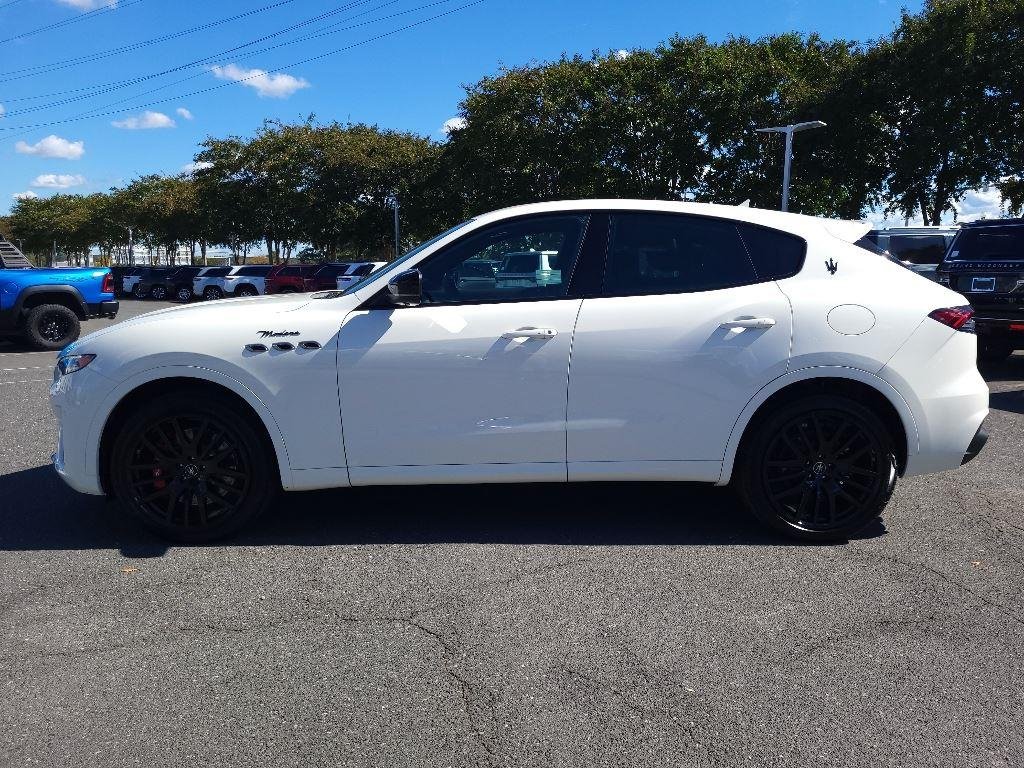 Used 2024 Bianco Maserati Modena Ultima image 18