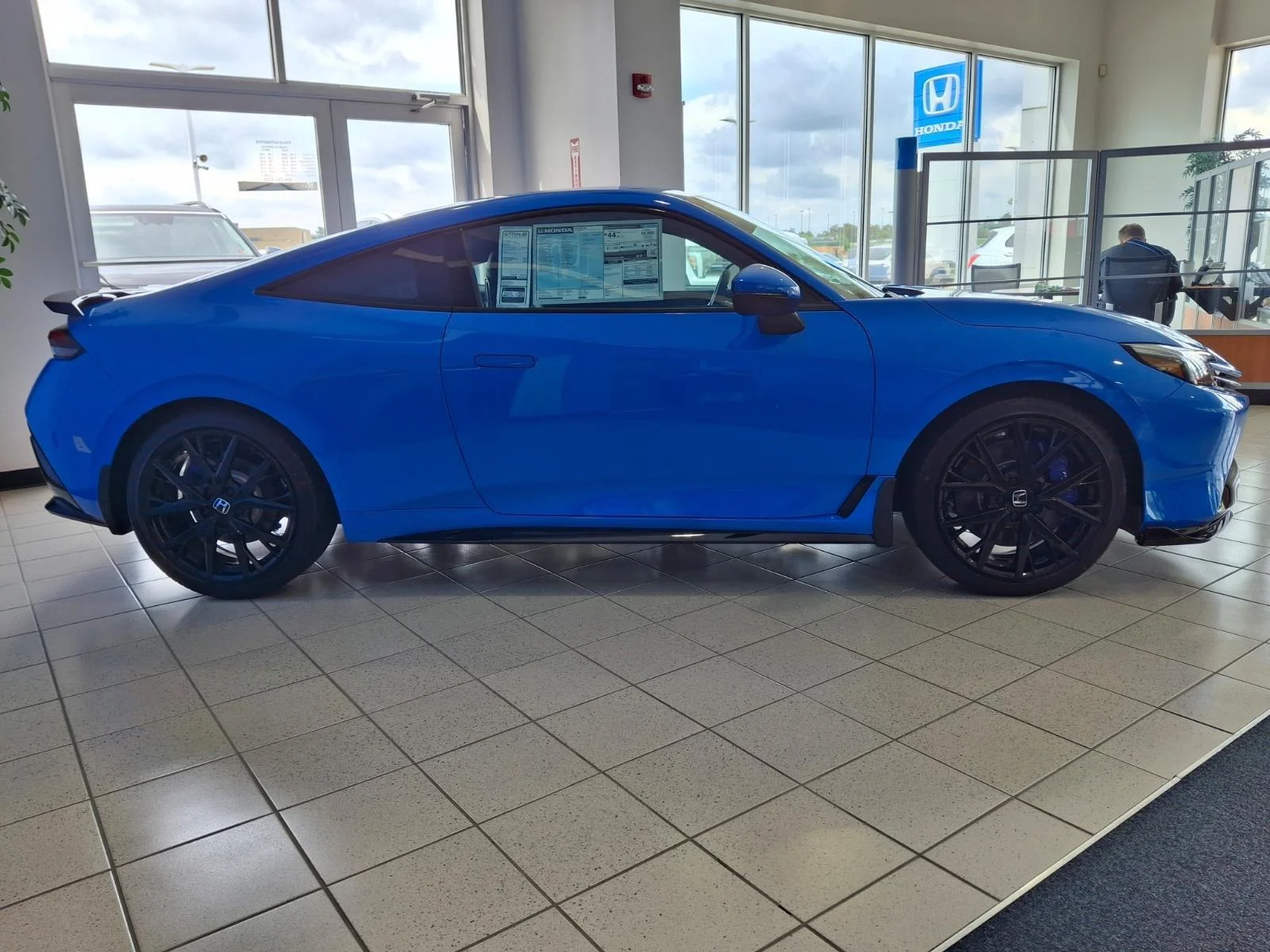 New 2026 Boost Blue Pearl Honda Hybrid image 4