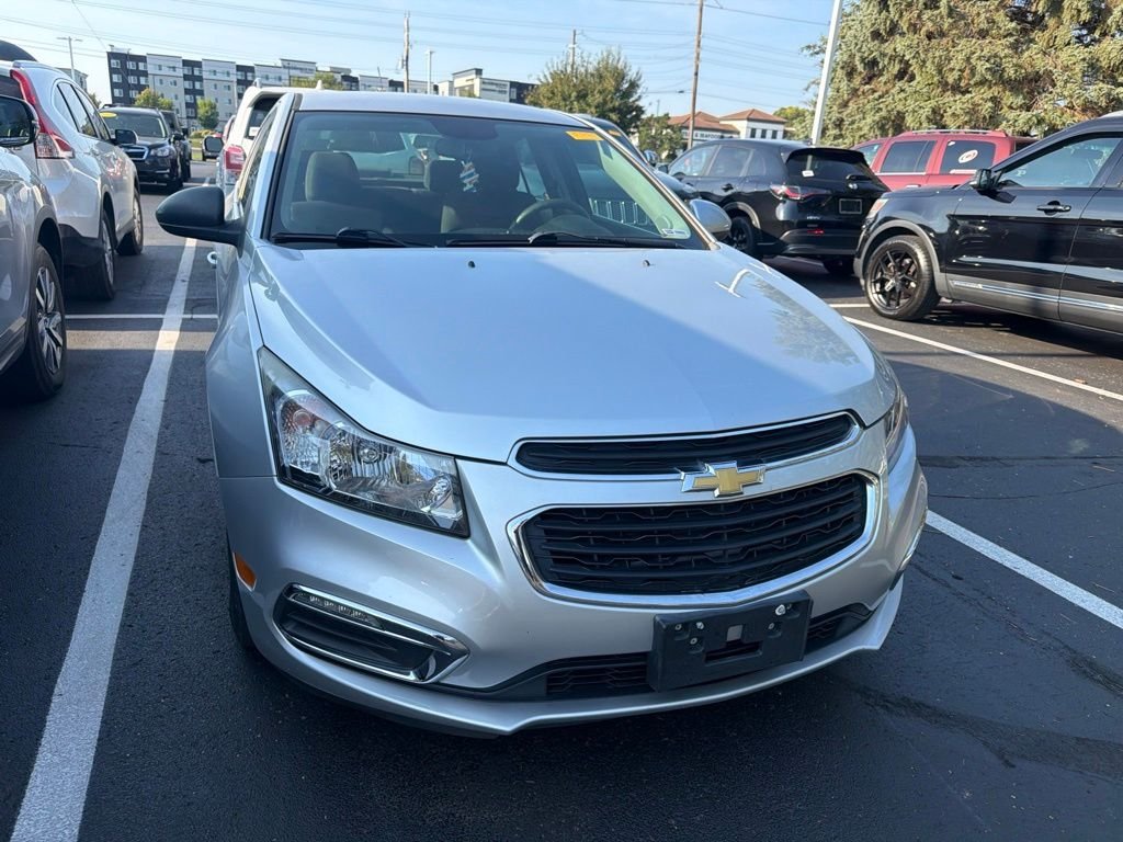 Used 2015 Silver Ice Metallic Chevrolet 1LT image 5
