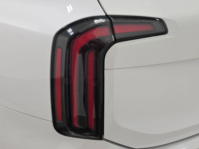 Used 2024 White Kia EX image 33