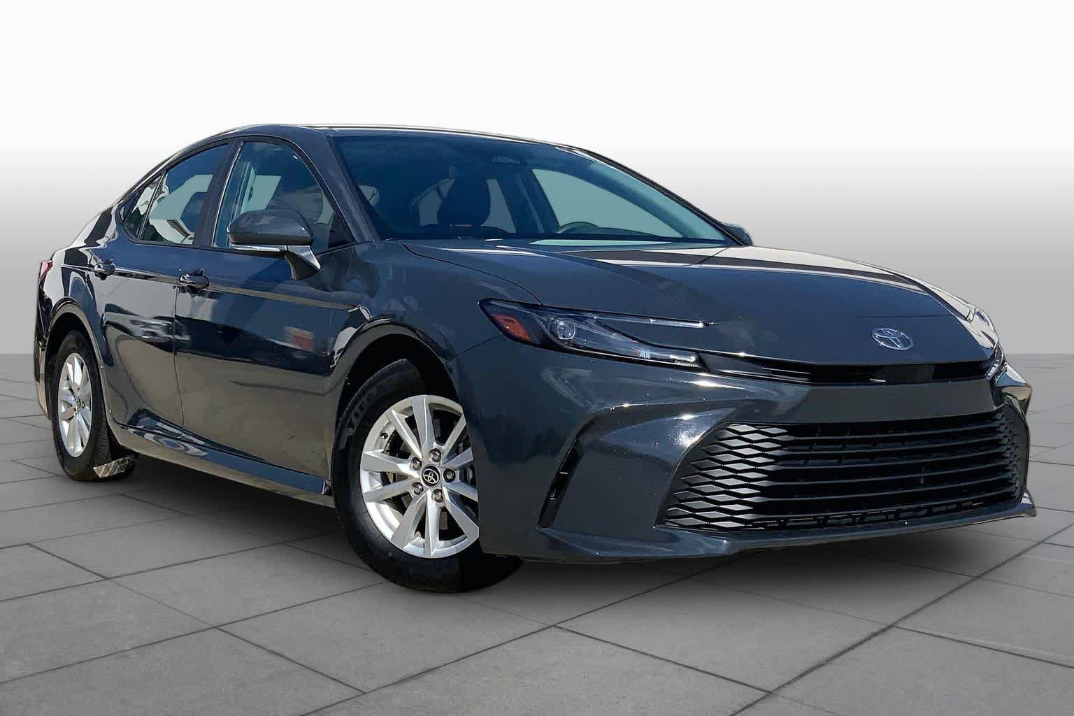 Used 2025 Underground Toyota LE image 3