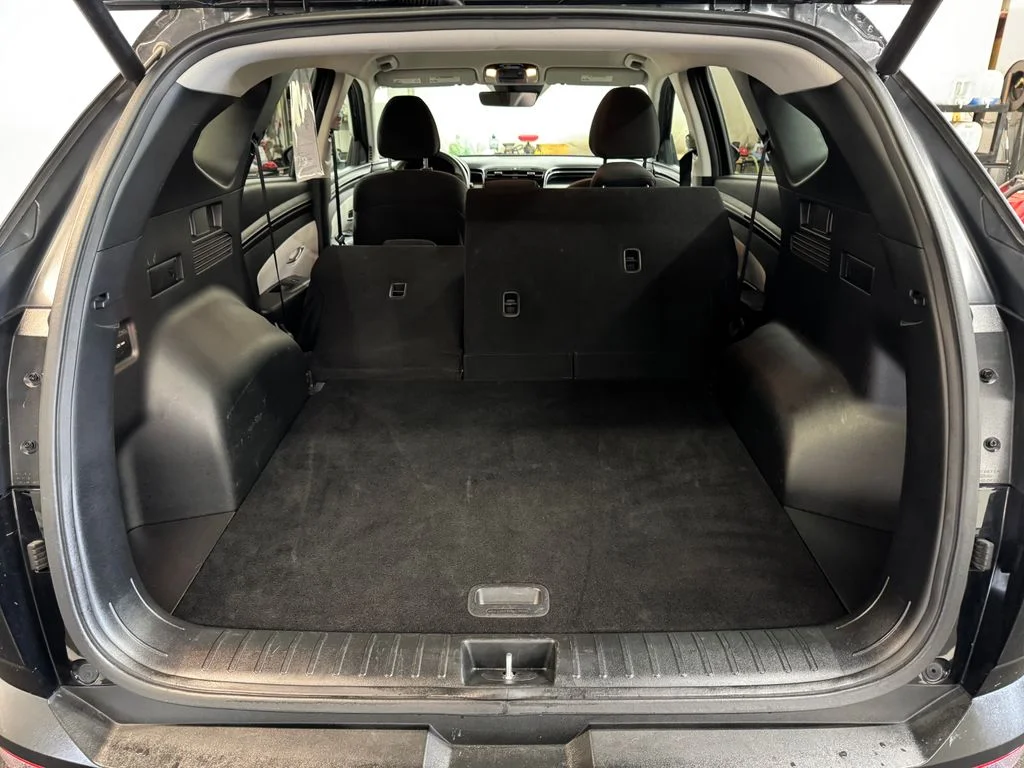 Used 2024 Black Hyundai SEL image 7