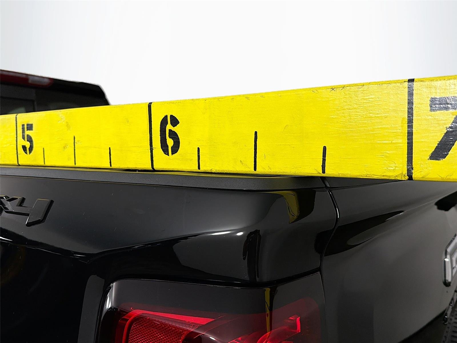 New 2026 Onyx Black GMC Elevation image 40