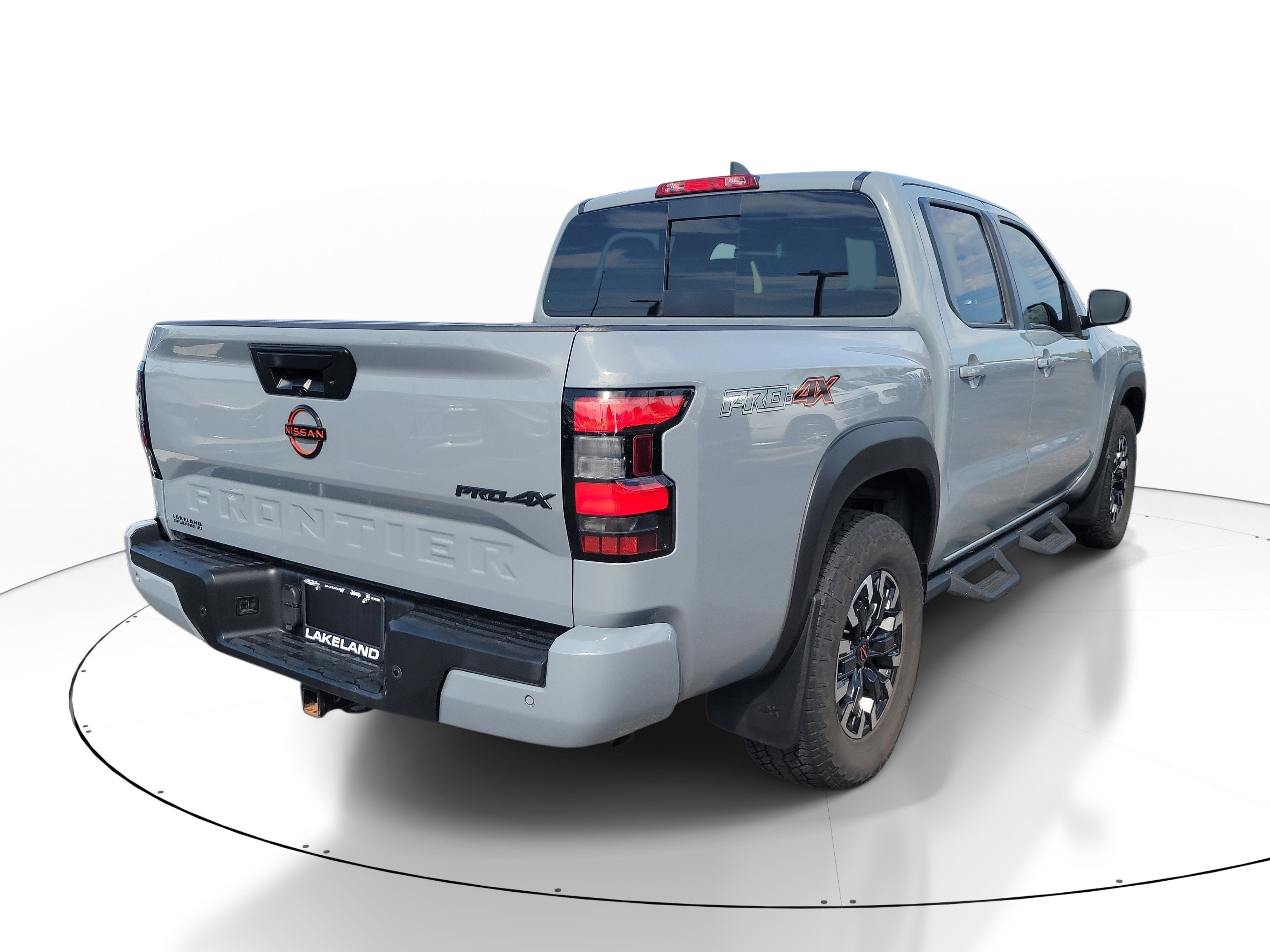 Used 2023 Boulder Gray Pearl Nissan PRO-4X image 4